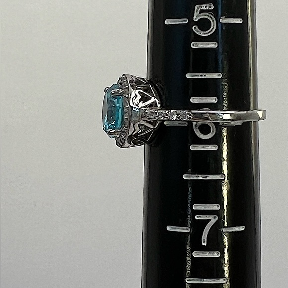 Round-Cut Halo Aquamarine Gemstone & Cubic Zirconia Sterling Silver Ring - Picture 5 of 6